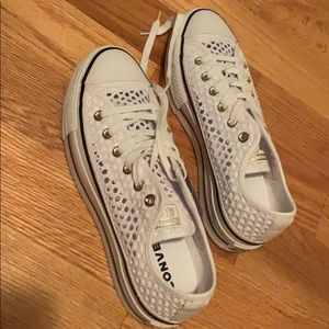 Converse white platform shoes
